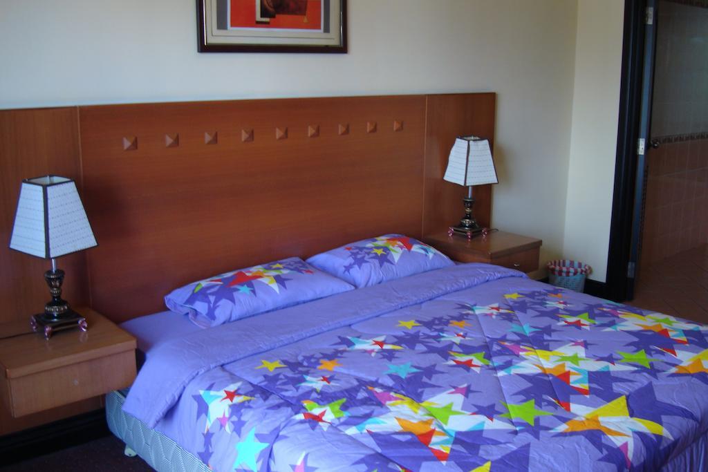 Dorcas Service Apartment - Marina Court Кота-Кінабалу Номер фото