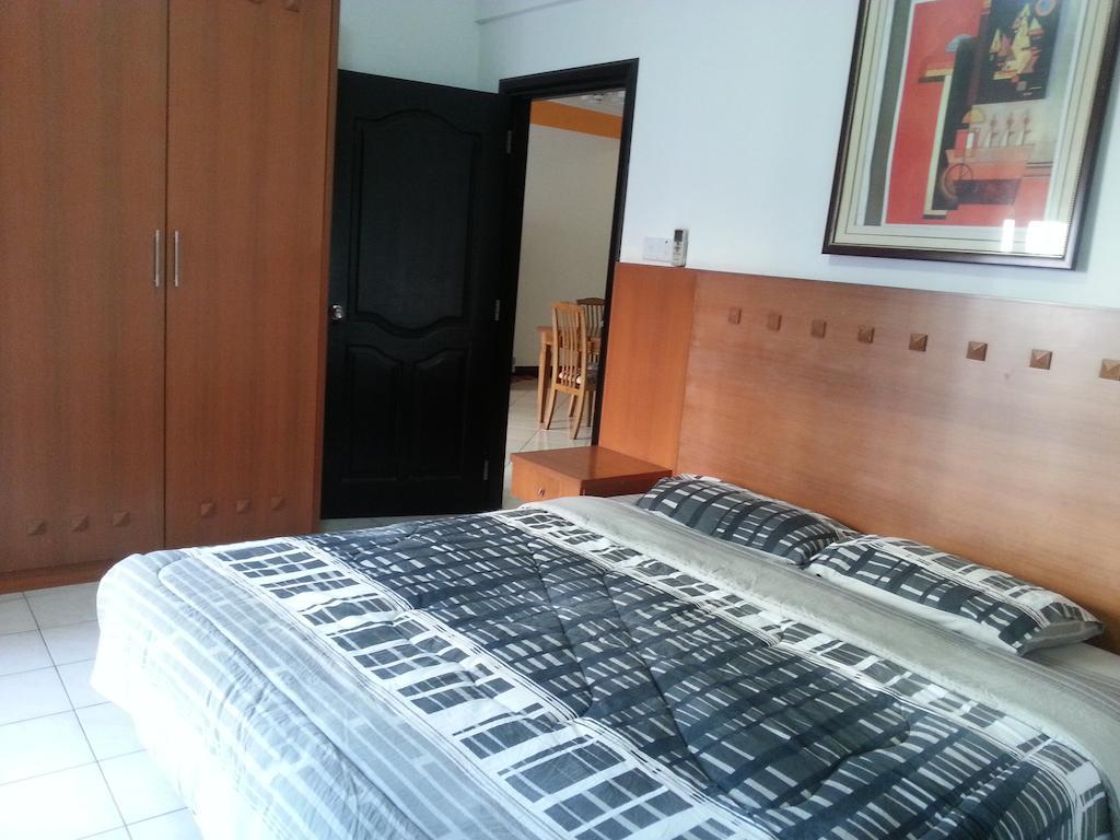 Dorcas Service Apartment - Marina Court Кота-Кінабалу Екстер'єр фото